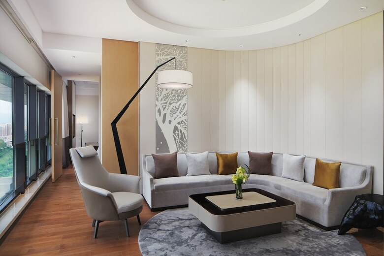 Sheraton Yunfu Xinxing Hotel