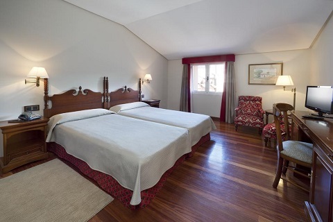 Hotel Parador de Ca�adas Del Teide*