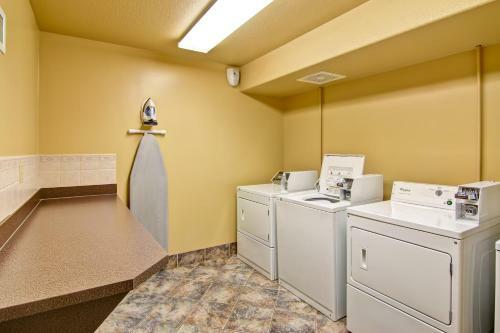 Hotel Canalta Ponoka