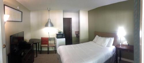 Ray Lyn Motel