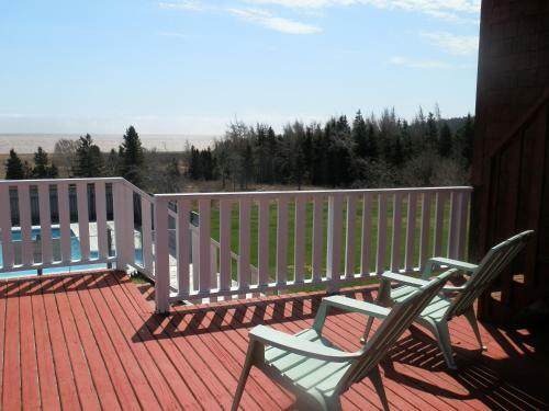Hopewell Rocks Motel & Country Inn