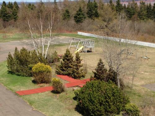 Hopewell Rocks Motel & Country Inn