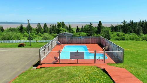 Hopewell Rocks Motel & Country Inn