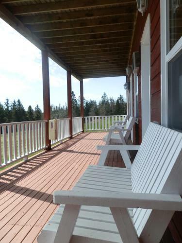 Hopewell Rocks Motel & Country Inn