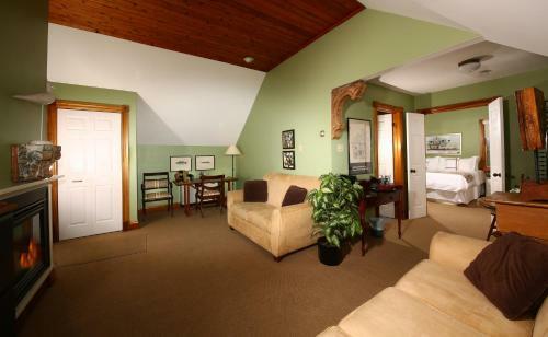 Posada Kettle Creek Inn