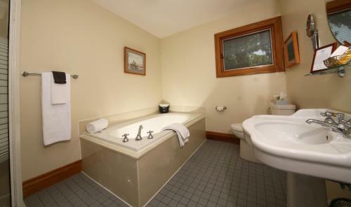 Posada Kettle Creek Inn