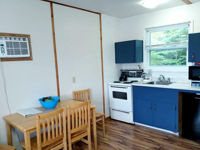 Sea Breeze Cottages
