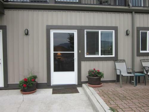 Suite As It Gets Vacation Rental/b&b