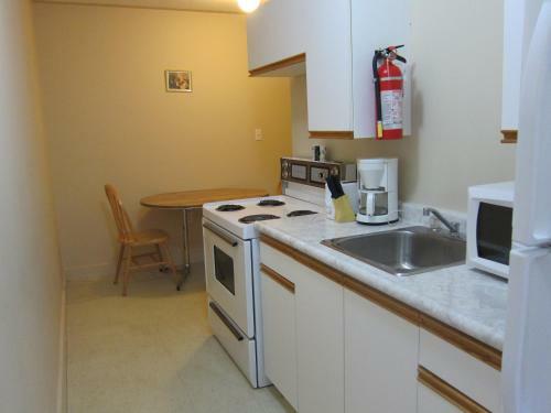 Fundy Spray Motel