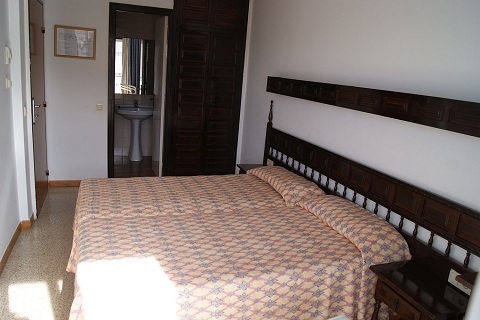 Hotel Checkin Montpalau