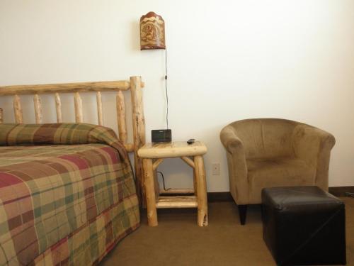 Motel Bear's Den Lodge