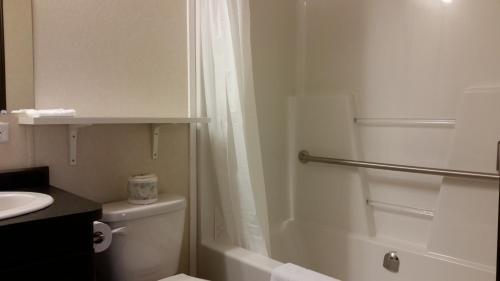 Motel Bear's Den Lodge
