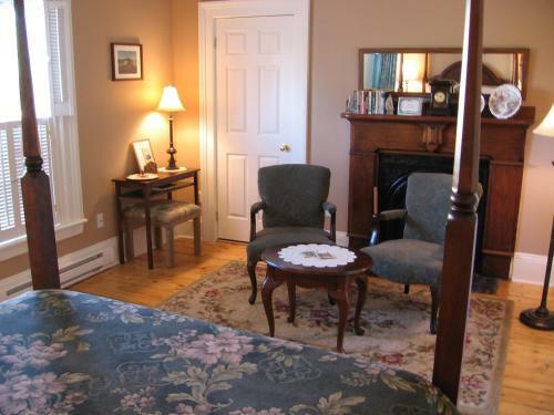 Bed & Breakfast Louisbourg Heritage House