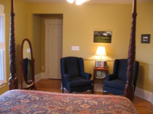 Bed & Breakfast Louisbourg Heritage House