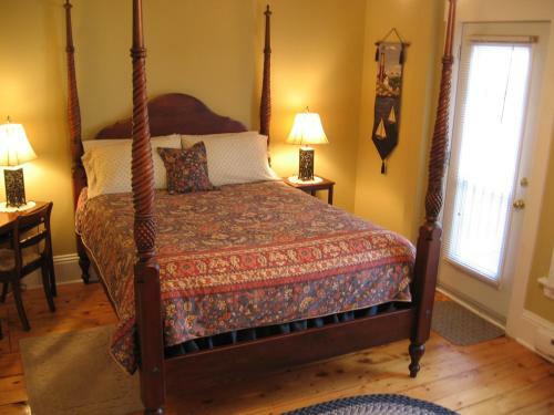 Bed & Breakfast Louisbourg Heritage House