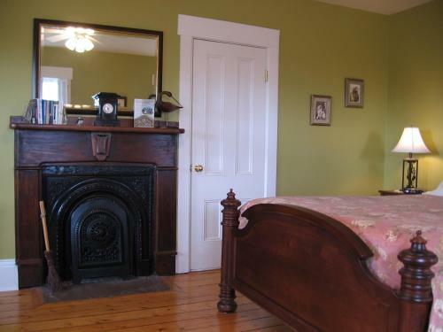 Bed & Breakfast Louisbourg Heritage House
