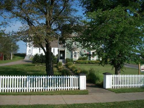 Bed & Breakfast Louisbourg Heritage House