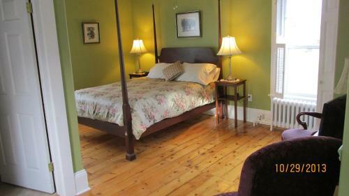 Bed & Breakfast Louisbourg Heritage House