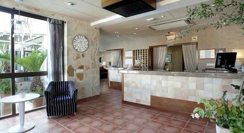 Hotel Entrepinos Adults Only