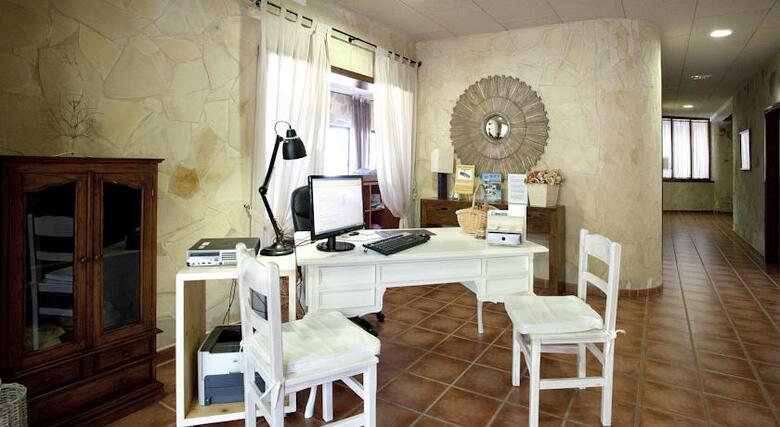 Hotel Entrepinos Adults Only