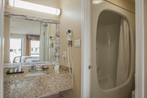Best Canadian Motor Inns-north Battleford