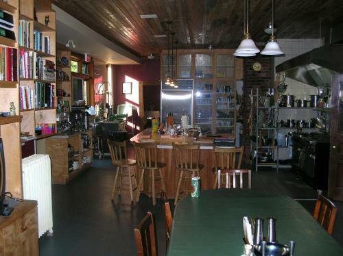 Sasquatch Crossing Eco Lodge B&B