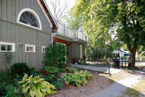 Bed & Breakfast Emilyville Inn