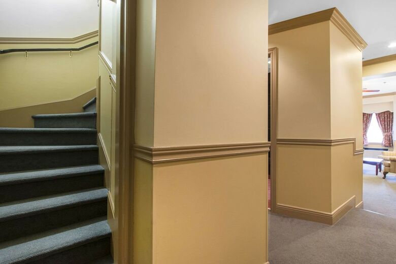 Inn On The Lake, An Ascend Hotel Collection Member