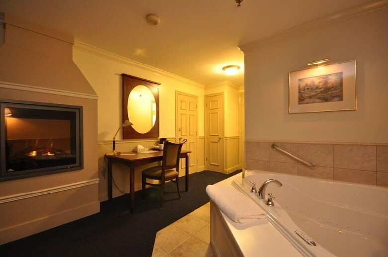 Inn On The Lake, An Ascend Hotel Collection Member