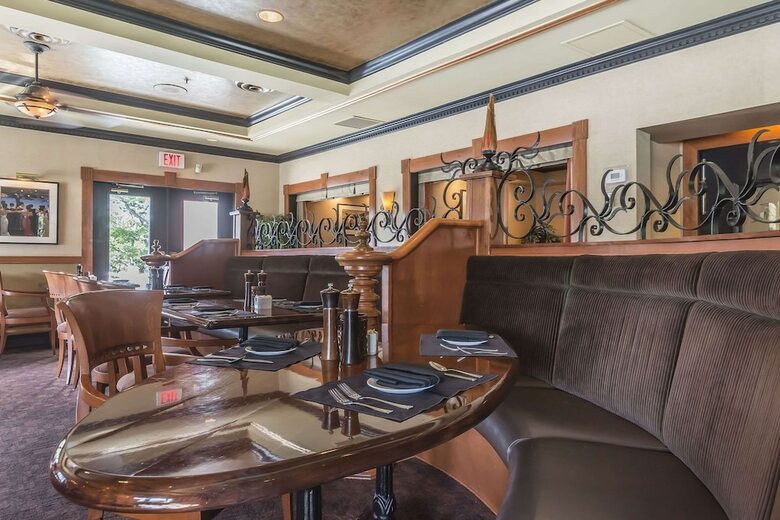 Inn On The Lake, An Ascend Hotel Collection Member