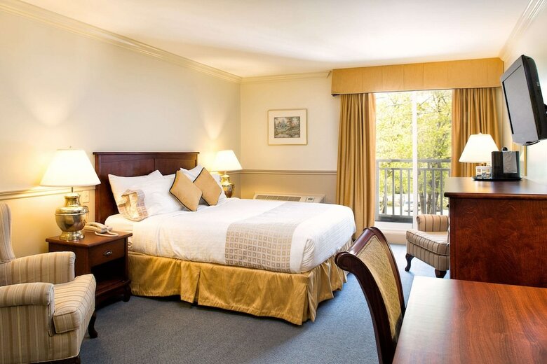 Inn On The Lake, An Ascend Hotel Collection Member