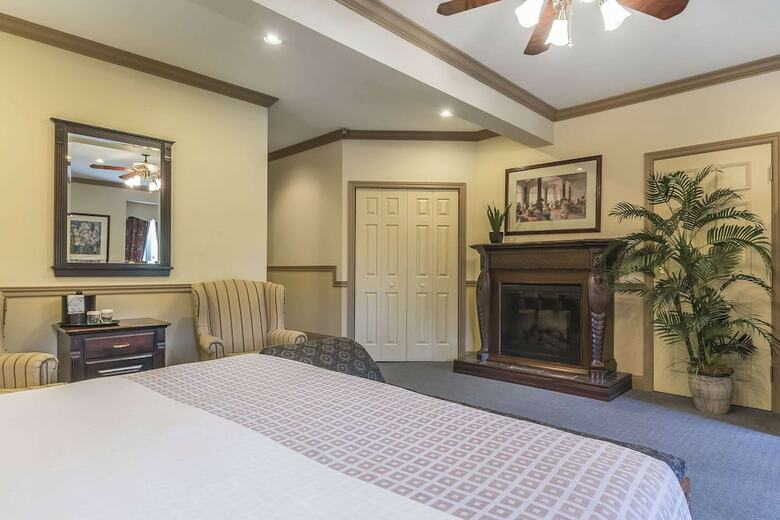 Inn On The Lake, An Ascend Hotel Collection Member