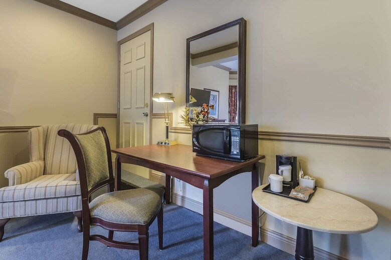 Inn On The Lake, An Ascend Hotel Collection Member