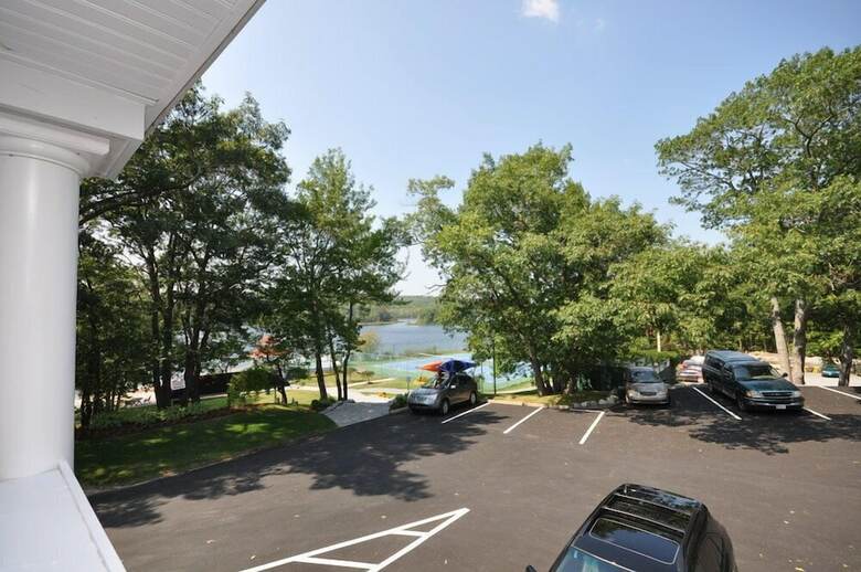Inn On The Lake, An Ascend Hotel Collection Member