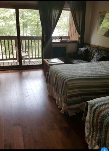 Lodge Westwind Inn On The Lake