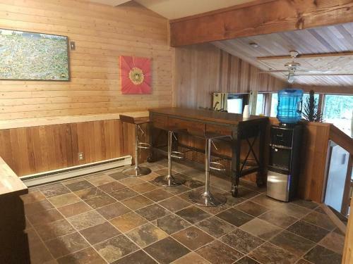 Lodge Westwind Inn On The Lake