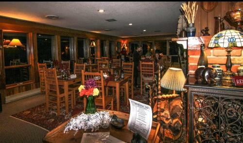 Lodge Westwind Inn On The Lake