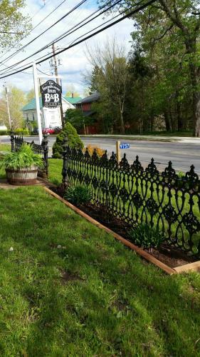 Farmhouse Inn B&B