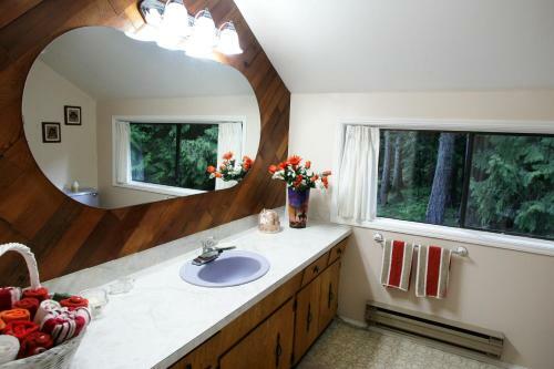 Ruthie's Roost B&B