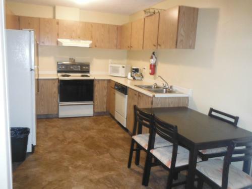 Motel Tumbler Ridge Inn