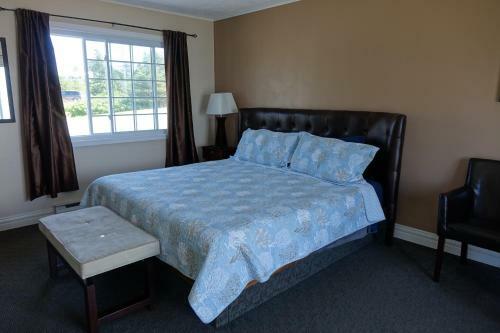 Clifty Cove Motel