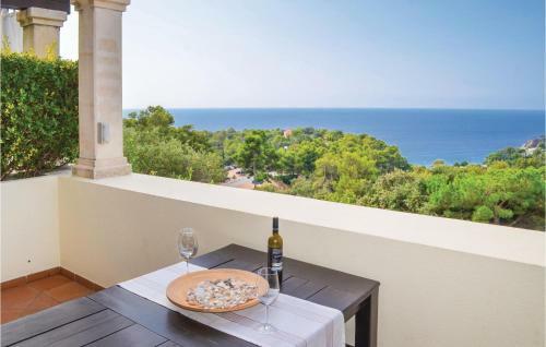 Three-bedroom Holiday Home In Tossa de Mar