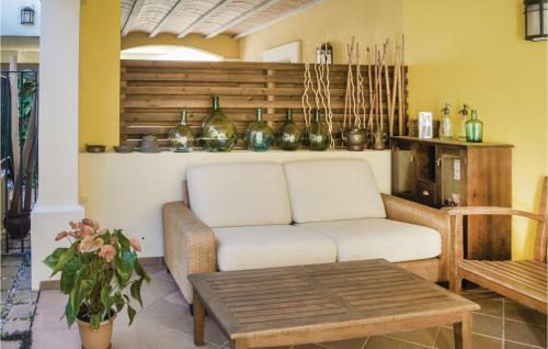 Three-bedroom Holiday Home In Tossa de Mar