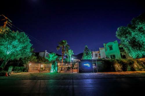 Hotel Mira Suites