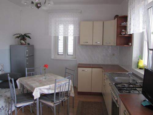 Apartments Poli?