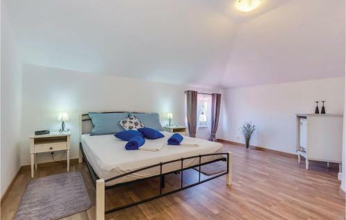 Three-bedroom Holiday Home In Krasica