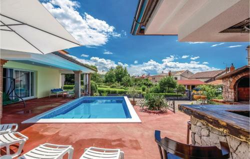 Three-bedroom Holiday Home In Krasica