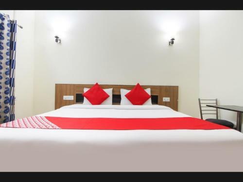 Hotel Taj Paradise