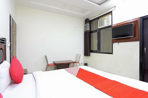 Oyo 43691 Hotel Rbs Inn