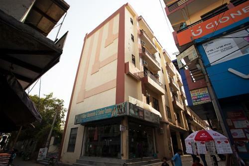 Oyo 43691 Hotel Rbs Inn